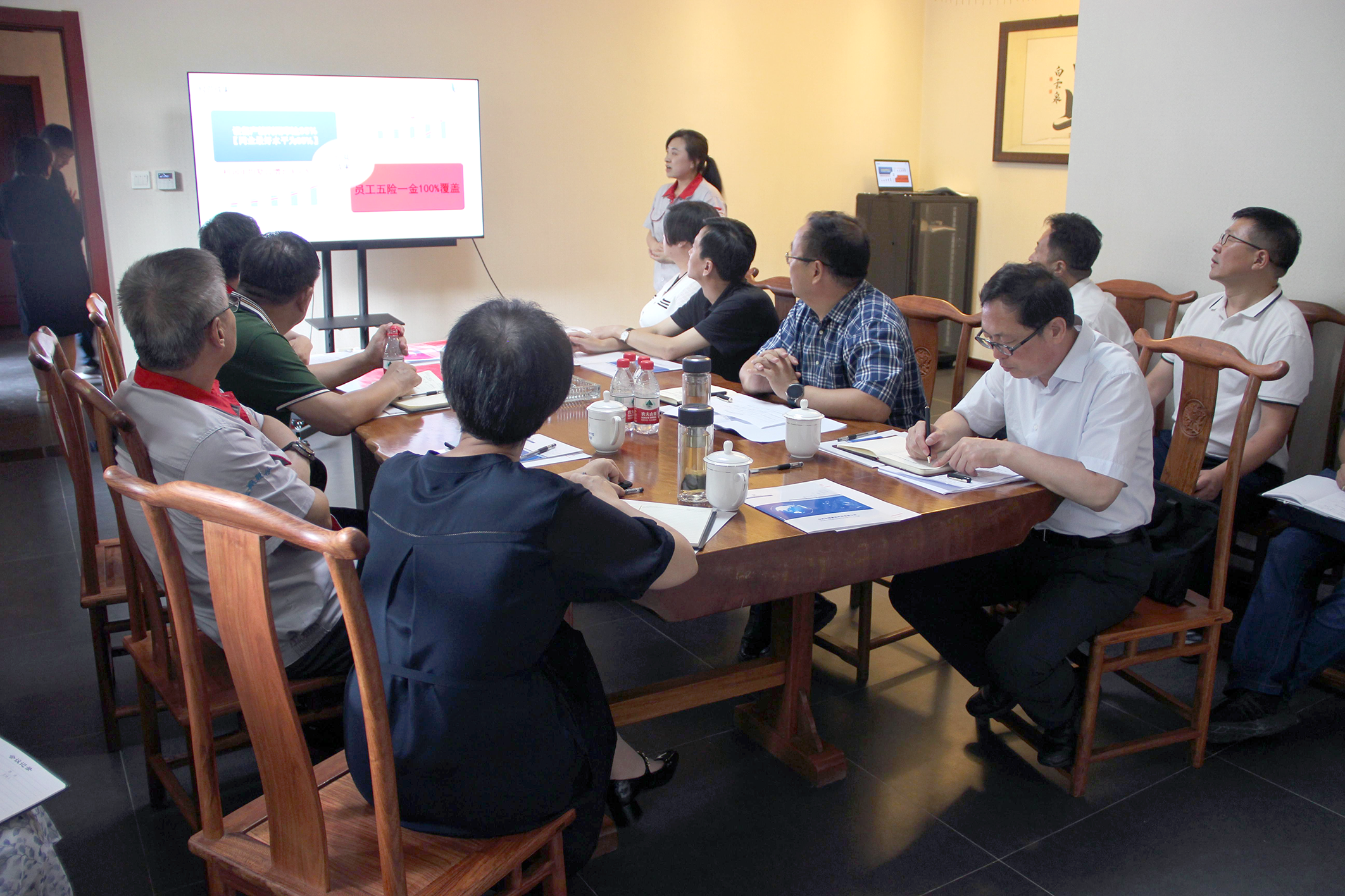 市委常委、統(tǒng)戰(zhàn)部部長(zhǎng)郝忠祥一行蒞臨我司參觀調(diào)研