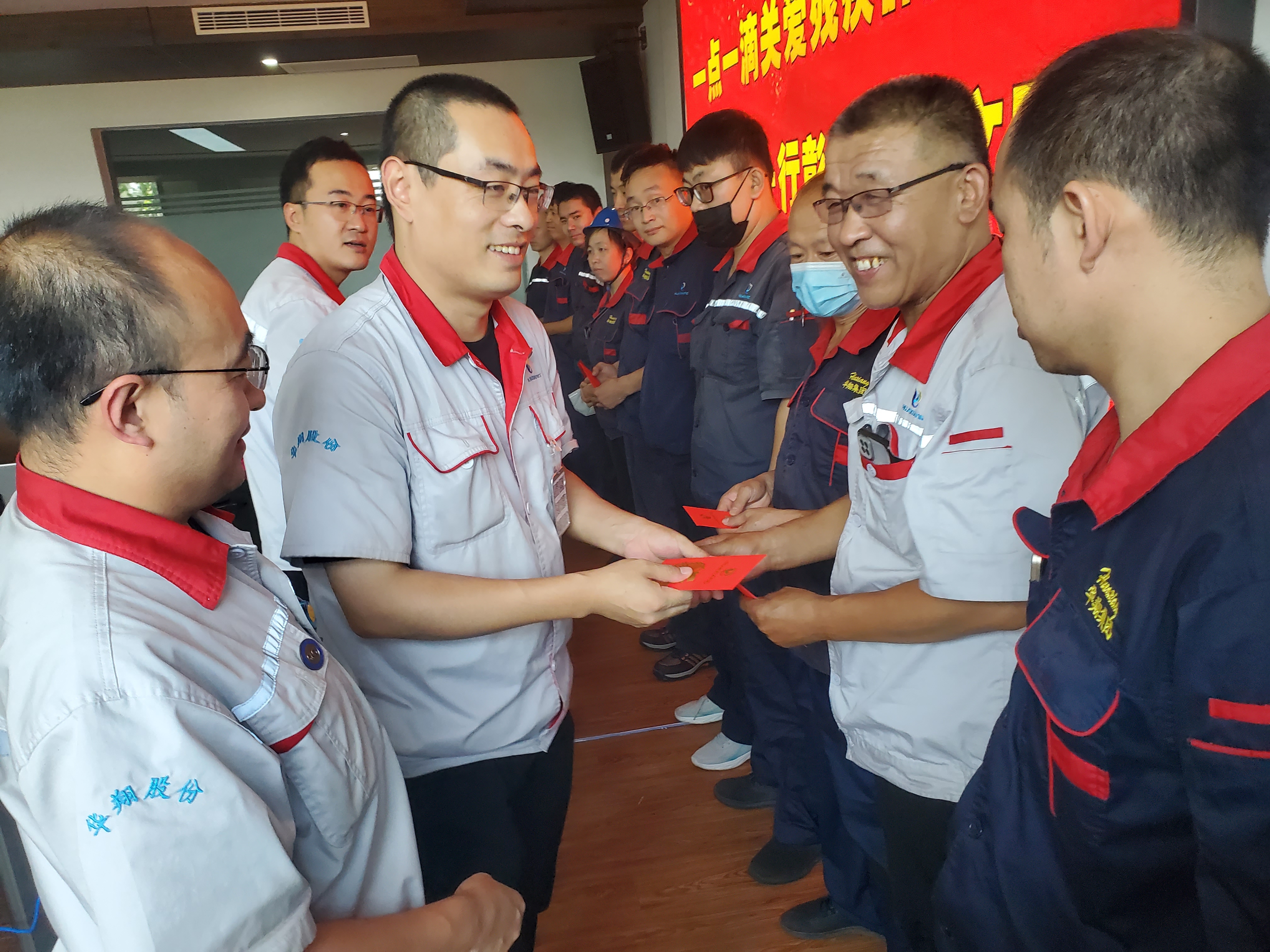 “扶殘助殘有你有我”，華翔很暖心！